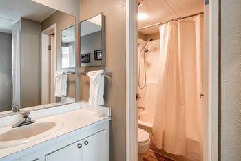 The Lift #210 - Lots Of - Pool And Hot Tub Access * Breckenridge
