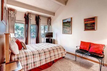 The Lift #210 - Lots Of - Pool And Hot Tub Access Holiday home