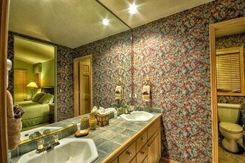 Cascades At Eagleridge By Retreatia *