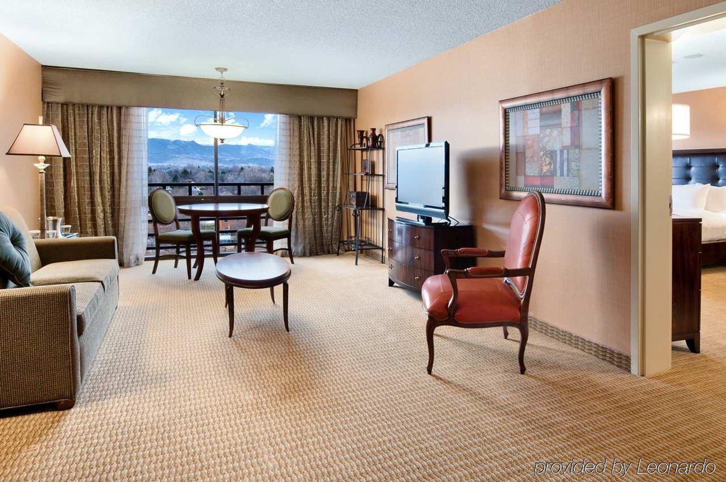 Hotel Hilton Collins 3*
