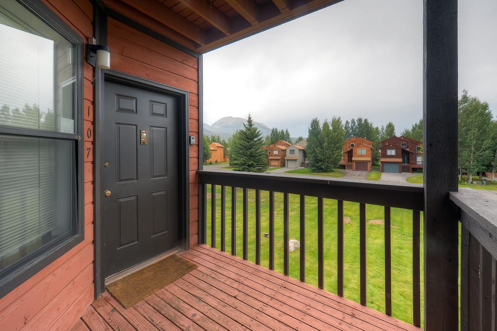 Apartment One-bedroom Mountainside D107