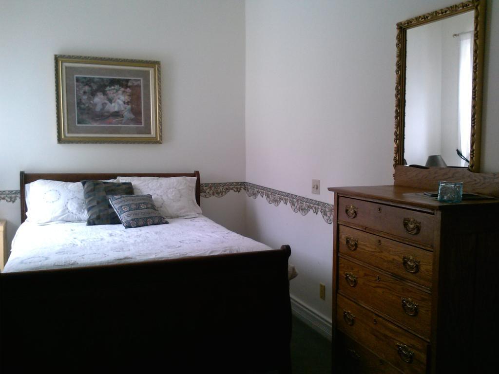 Columbus Hotel *