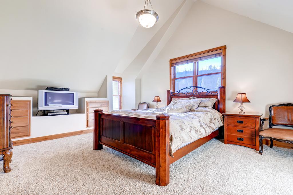 Three-bedroom Townhome In At Antler's Gulch