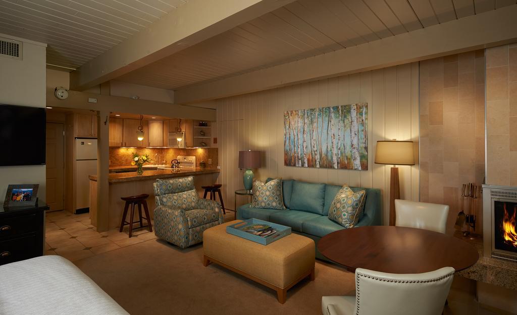 Hotel Square Condominium