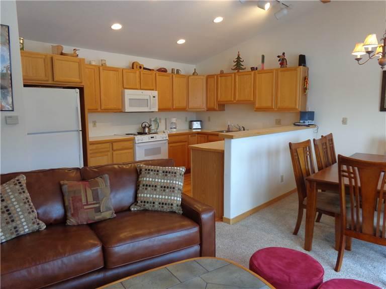 Lakepoint Court