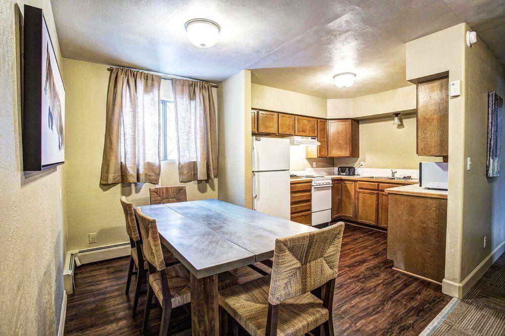 Olympia Motor Hotel 3*