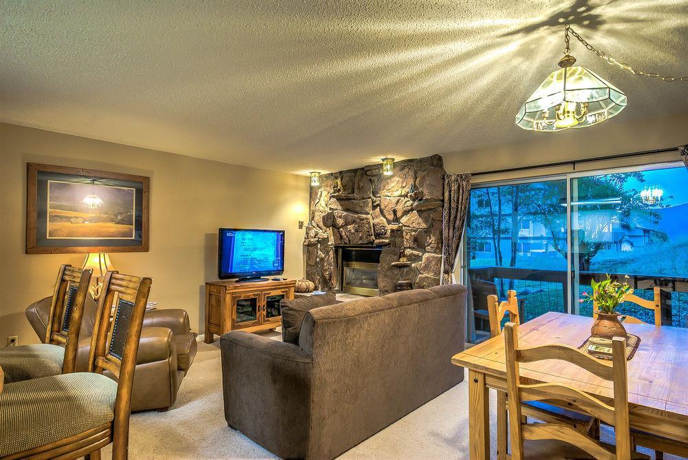 Storm Meadows East Slopeside Apartment