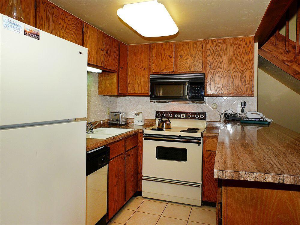 Storm Meadows East Slopeside Apartment