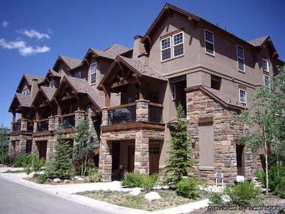 Red Quill Village Hotel