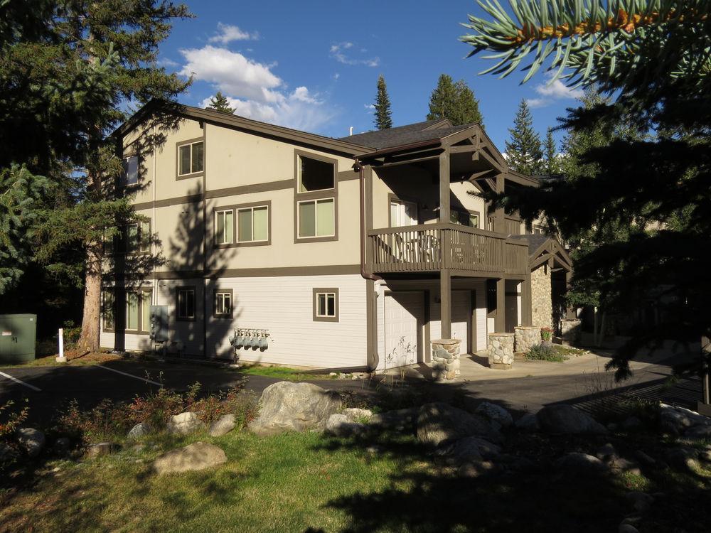 Summit Group Aparthotel