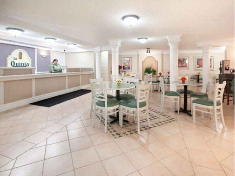 Hotel La Quinta By Wyndham Denver 3*