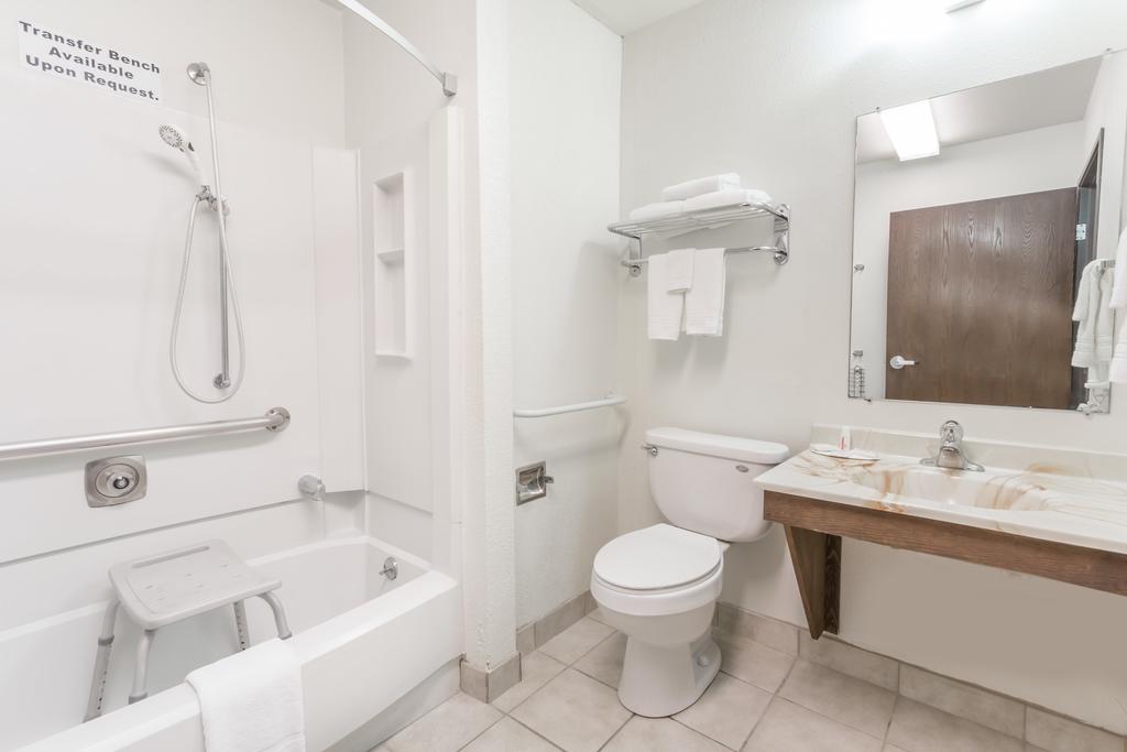 Hotel Super 8 By Wyndham Colorado 2*