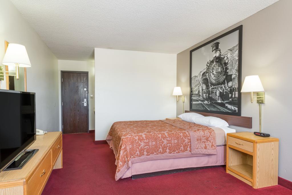 Super 8 By Wyndham Colorado Hotel 2*