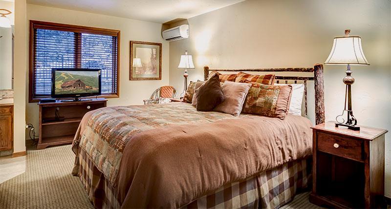 Bear Claw 315 - Ski-in Ski-out Condo! Apartment