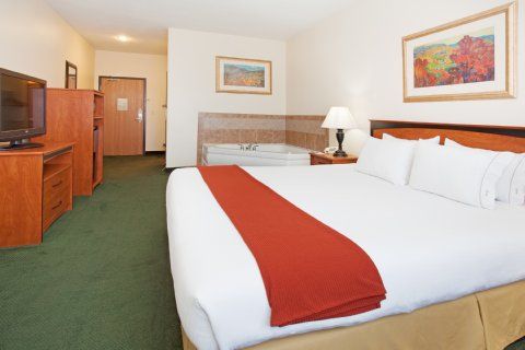 Express & By Ihg 2*