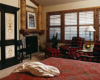 Lodge The At