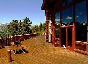 Lodge The At *