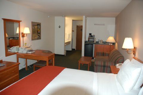 Holiday Express & - Black Canyon Area By Ihg