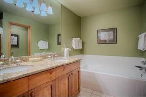 Hotel One Place Townhomes