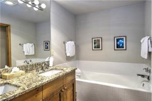 One Place Townhomes Hotel