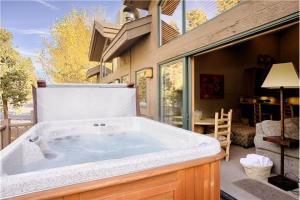 Hotel One Place Townhomes
