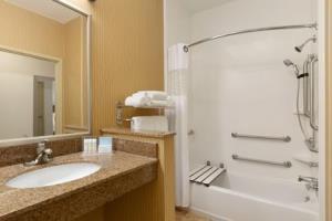 Springhill Denver North / Hotel Westminster