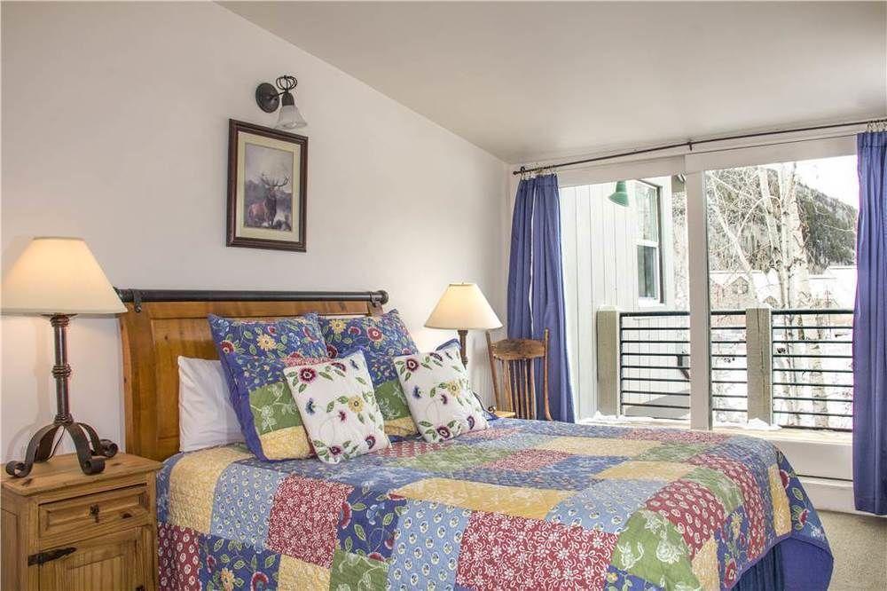 Mountainside 3*
