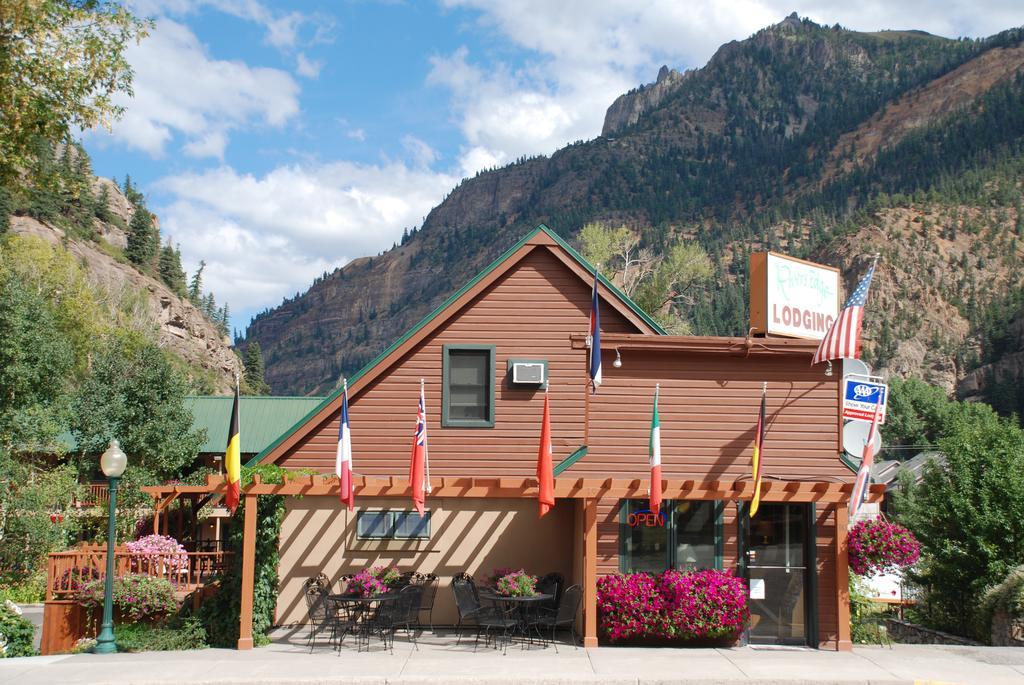 Motel Rivers Edge & 3*