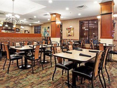 Hotel Holiday Express & By Ihg 3*