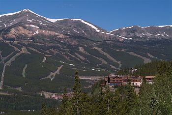 The At Lodge