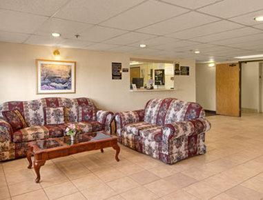 Hotel Super 8 By Wyndham North East Denver