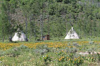 Hotel Elk River Guest Ranch 4*