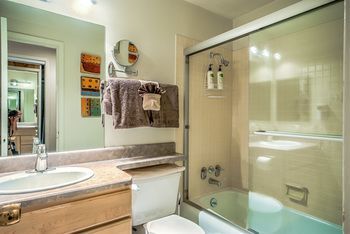 Hotel The West By Retreatia 3*
