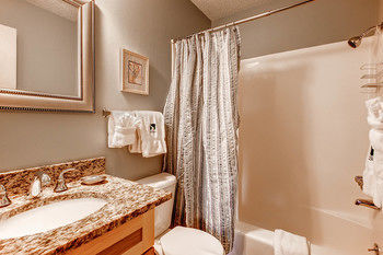 Ski Inn Condominiums * Steamboat Springs