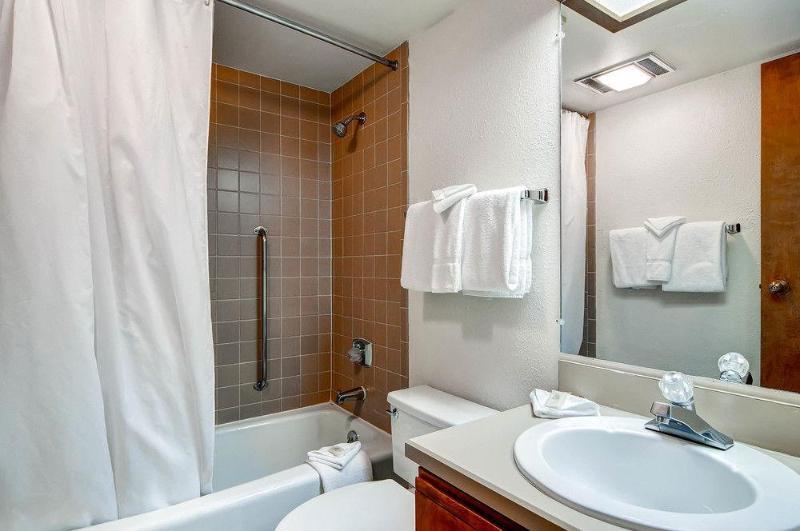 East Village 3*