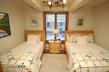 Chateau Eau Claire & Roaring Fork By Frias Hotel