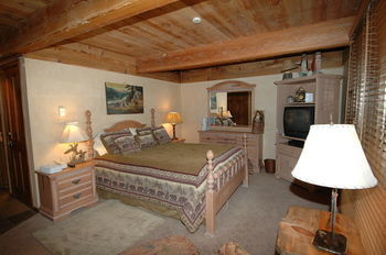 Chateau Eau Claire & Roaring Fork By Frias Hotel 4*