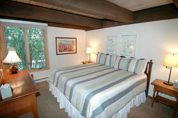 Chateau Eau Claire & Roaring Fork By Frias Hotel
