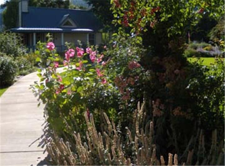 Apple Orchard Bed & Breakfast Hermosa