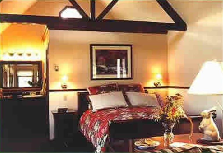 Apple Orchard 3*