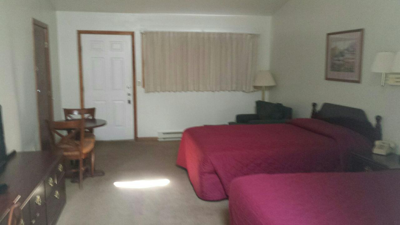 Western & Rv Park 2*