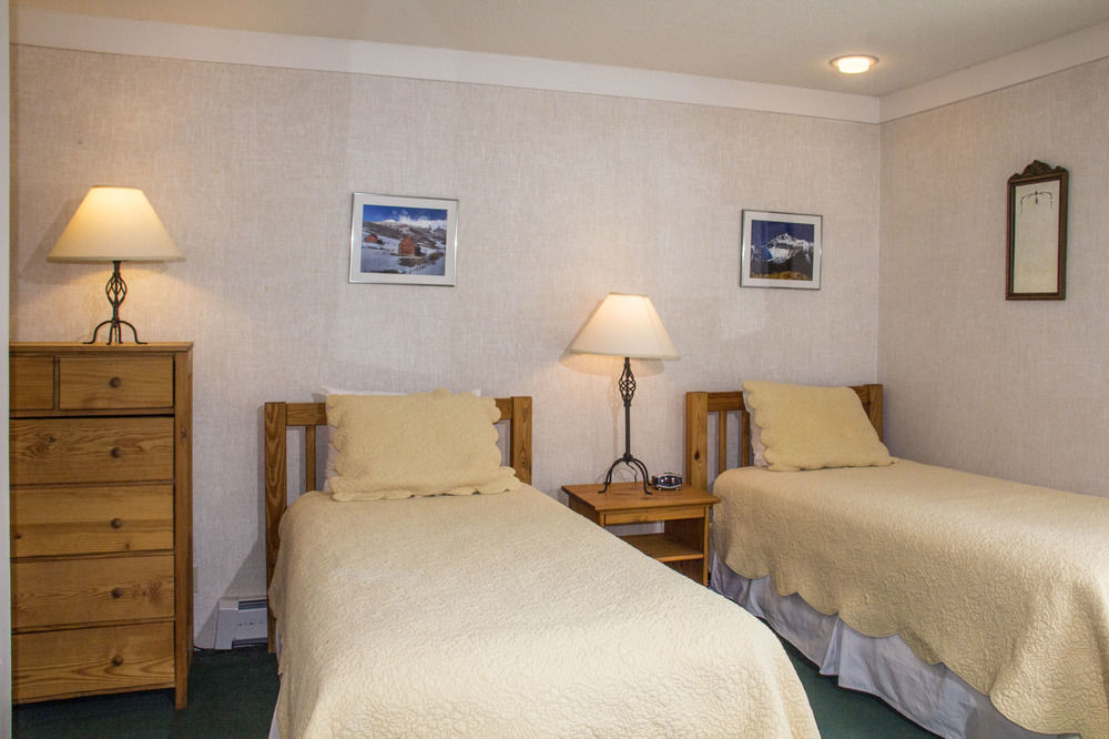 Mountainside 3*
