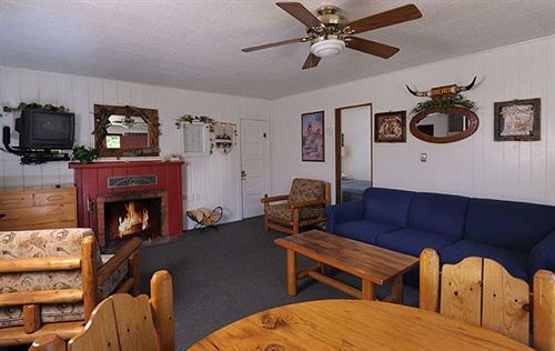Hotel Brynwood On The River Estes Park