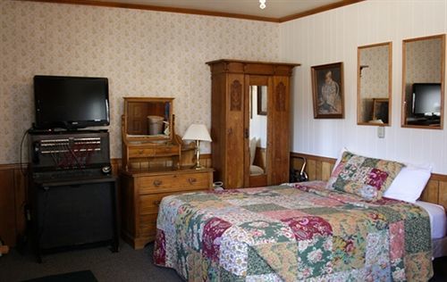 Brynwood On The River Hotel 2*