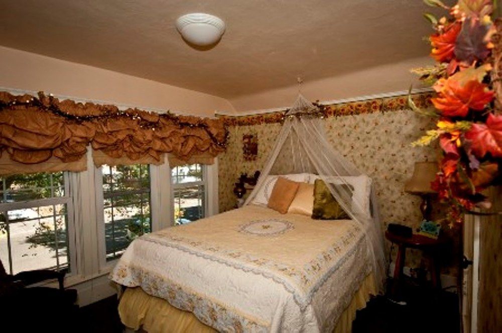 Hotel 3rd Street Nest