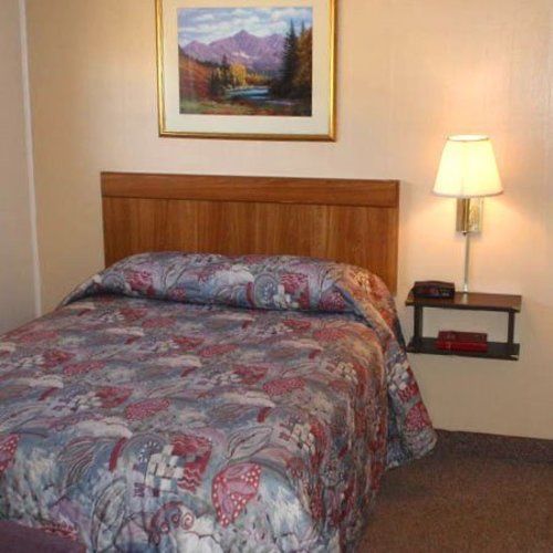 Inn 1st Interstate 2*