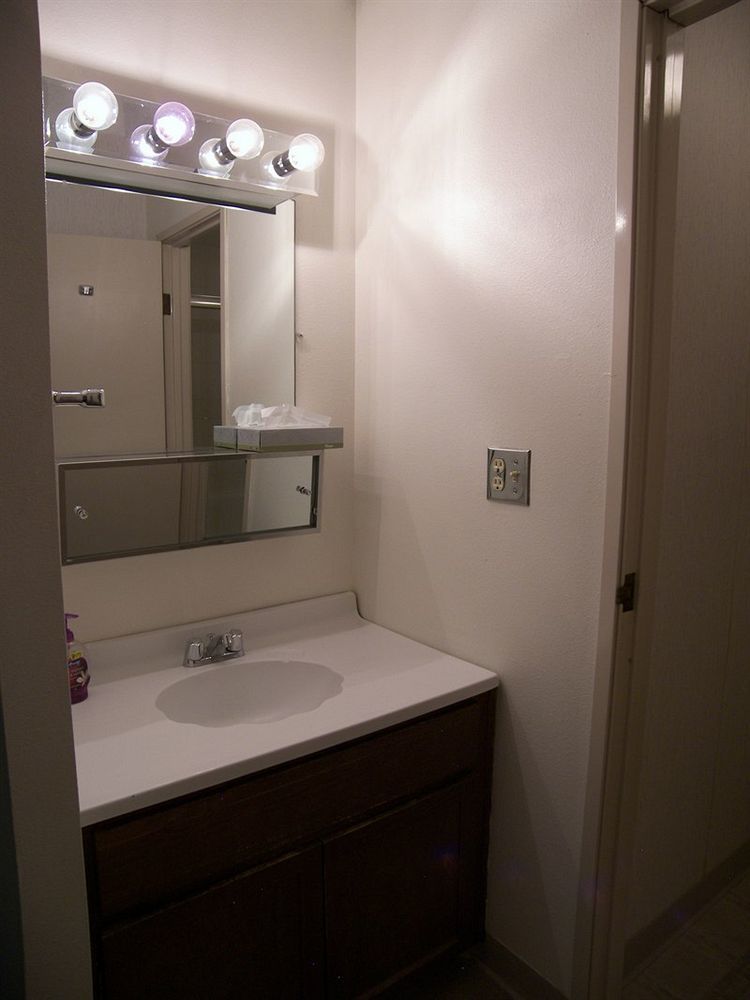 Rocky Mountain Management Hotel Frisco