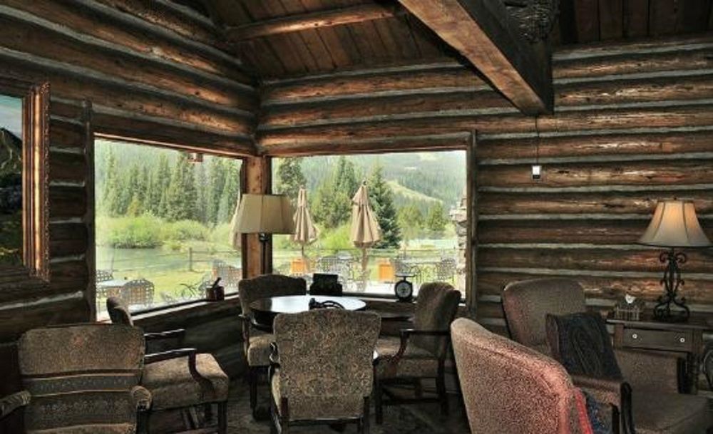 Lodge Tip By *