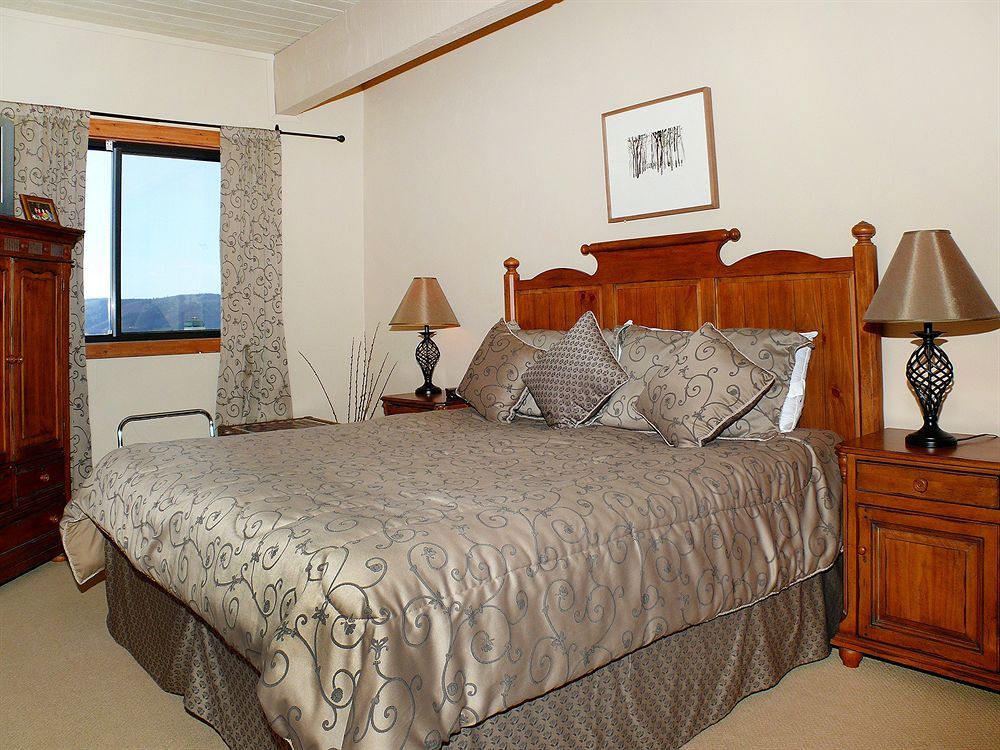 Aparthotel Storm Meadows Club 3*