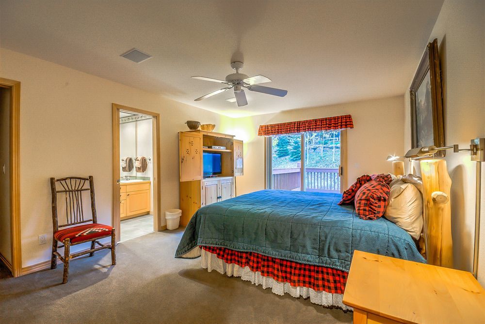Cascades At Eagleridge By Retreatia *
